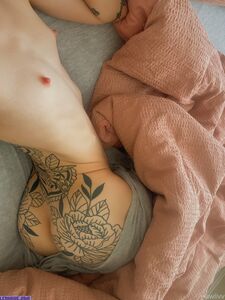 awlivv exclusive onlyfans leaked nude