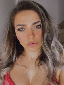 QUEENSLUTG aka gkiri new hot onlyfans leaked nudes