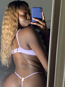 LUVV LEILA Onlyfans Leaks Nude Photos