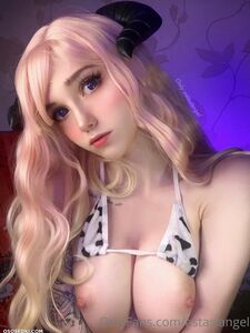 AstasiaDream (899 pictures)