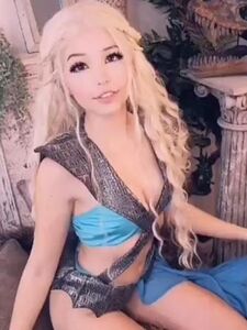 Belle Delphine – Daenerys Targaryen (20 pictures)