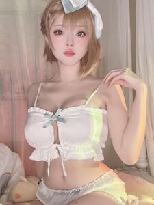 [黑龙贯通] 莱莎 睡衣 碧蓝联动版 (12 pictures)