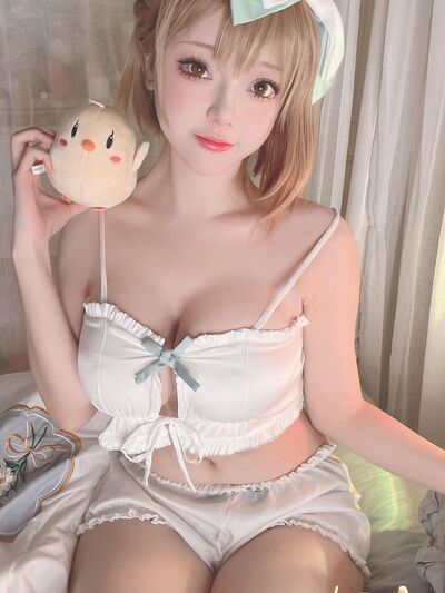 [黑龙贯通] 莱莎 睡衣 碧蓝联动版 (12 pictures)