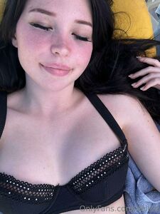 Belle Delphine Candid Holiday Photos Onlyfans Set Leaked